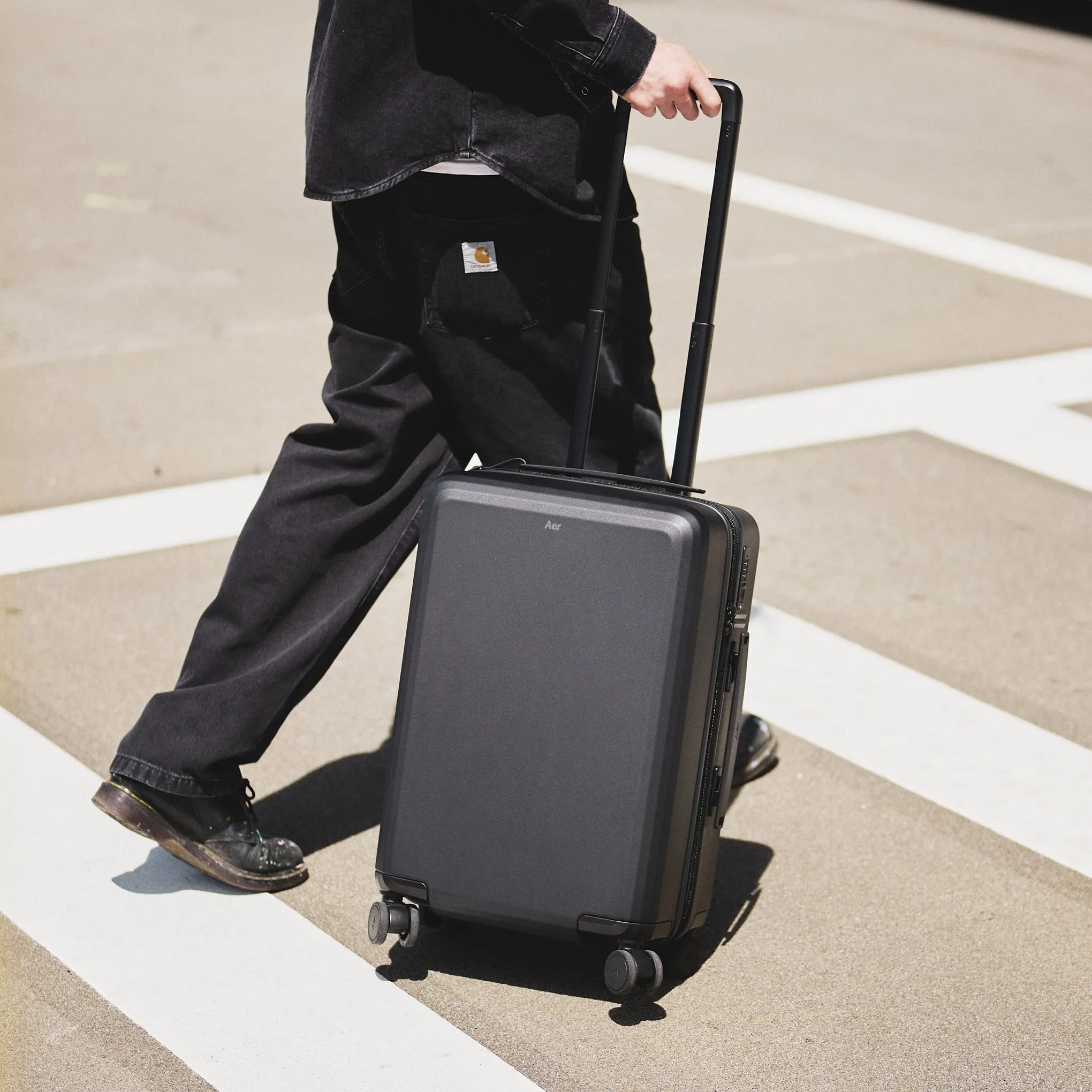 Aer Carry-On Suitcase - Black