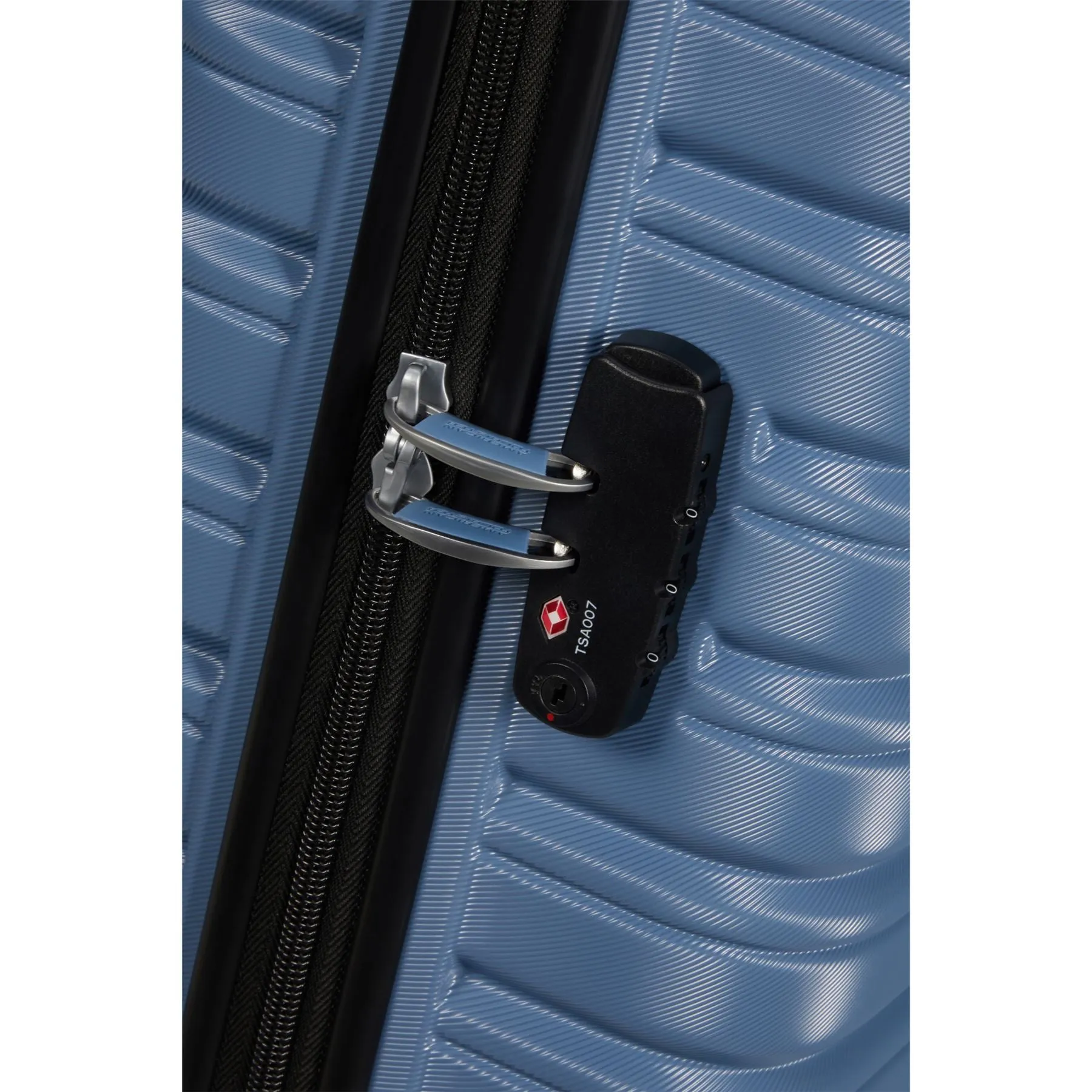 American Tourister Flashline Spinner