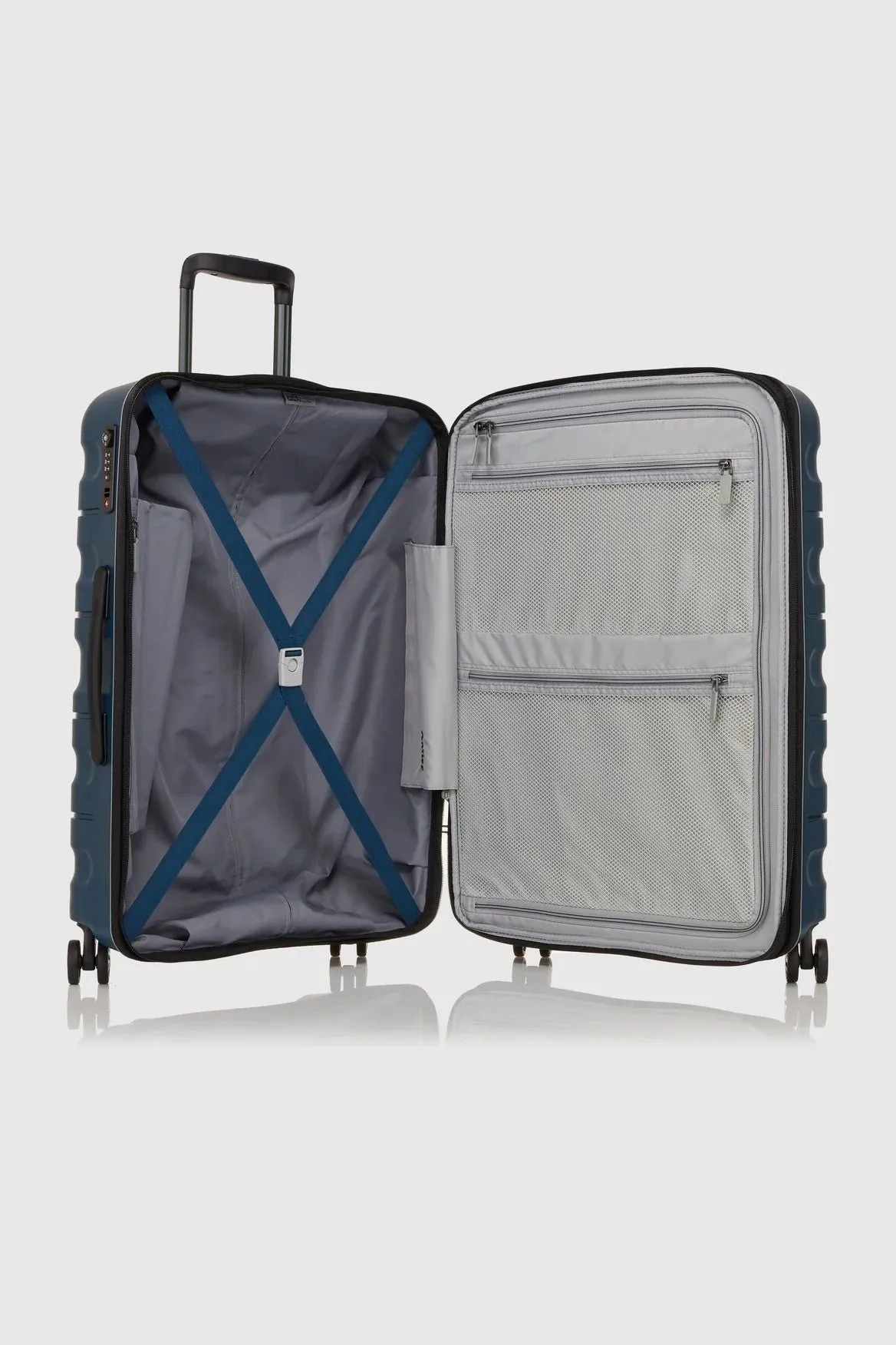 Antler - Lincoln Medium 68cm Hardside 4 Wheel Suitcase - Navy