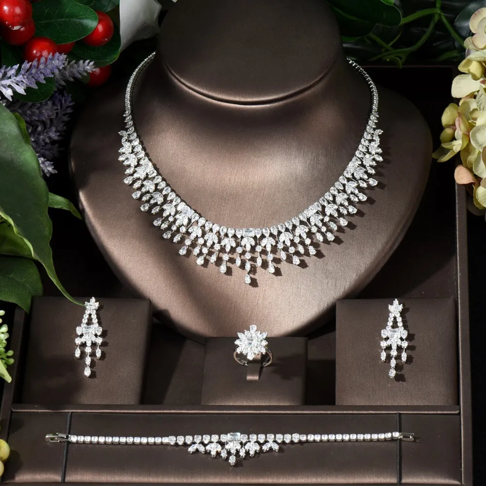 Elegant Leaf Design Bridal Necklace Set