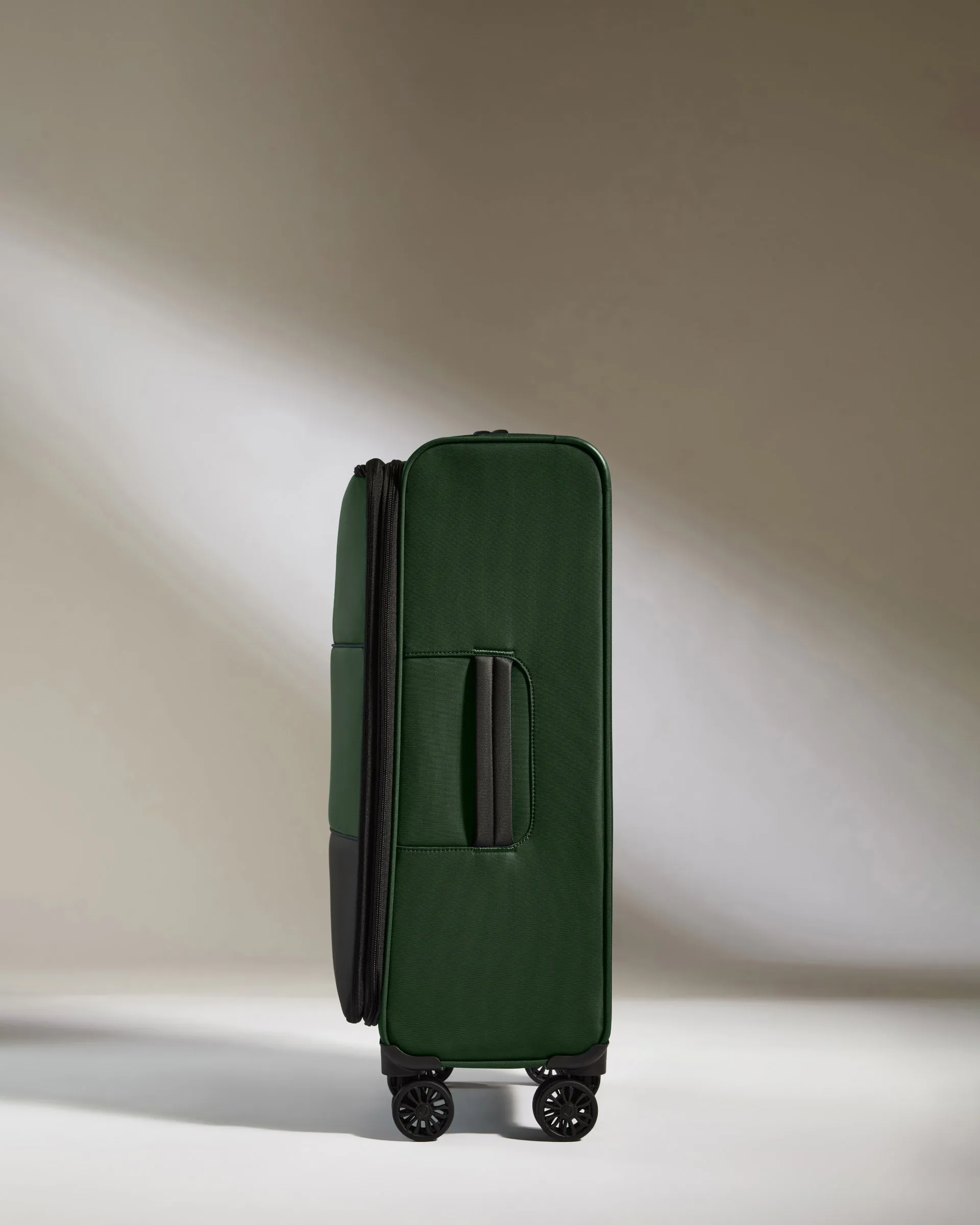 Lightest Medium Suitcase in Antler Green - Soft Stripe