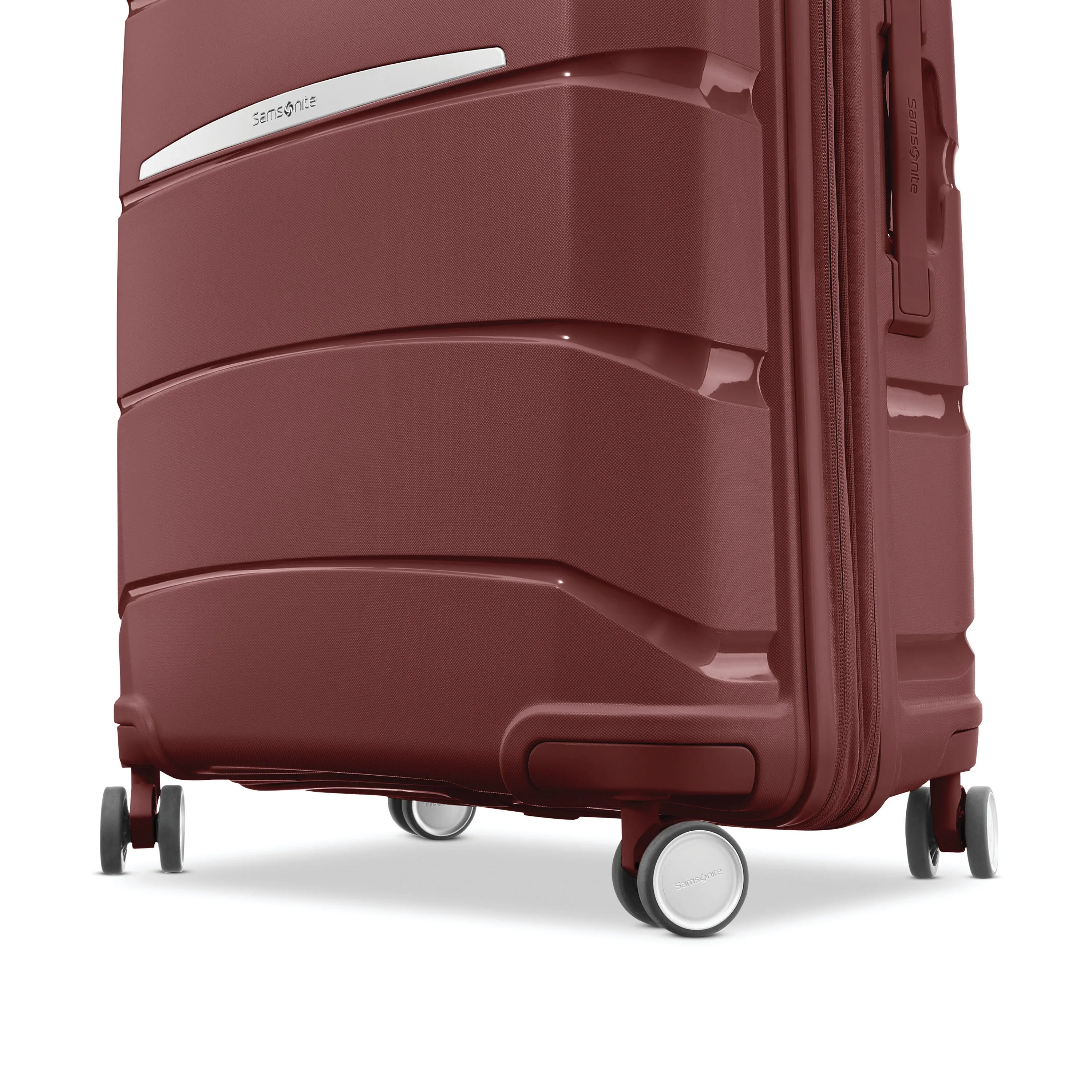 Outline Pro Hardside Medium Checked Luggage